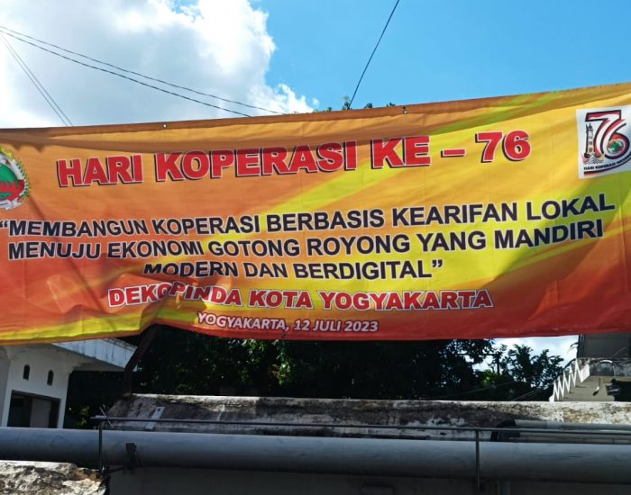 PEMASANGAN UMBUL-UMBUL HARKOPNAS